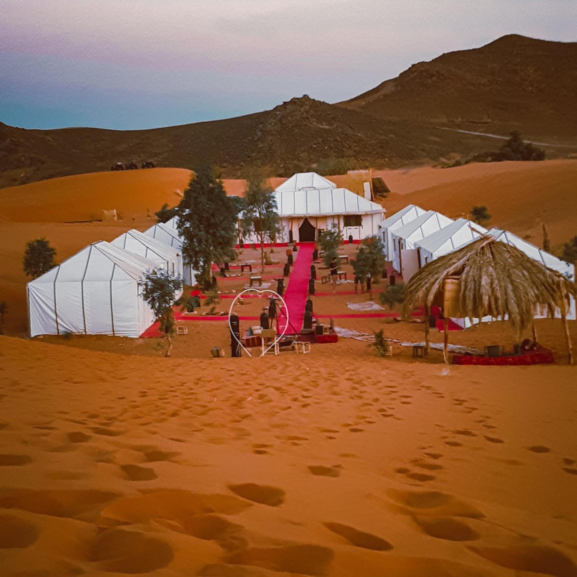 Erg Chebbi Dunes Desert Camp Hotell Merzouga Eksteriør bilde